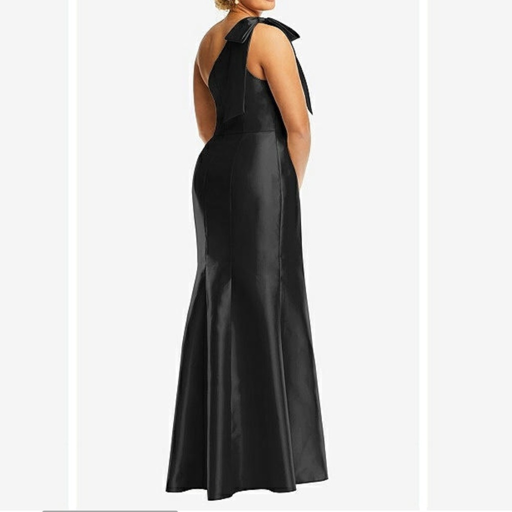 ALFRED SUNG Black Satin One-Shoulder Evening Gown